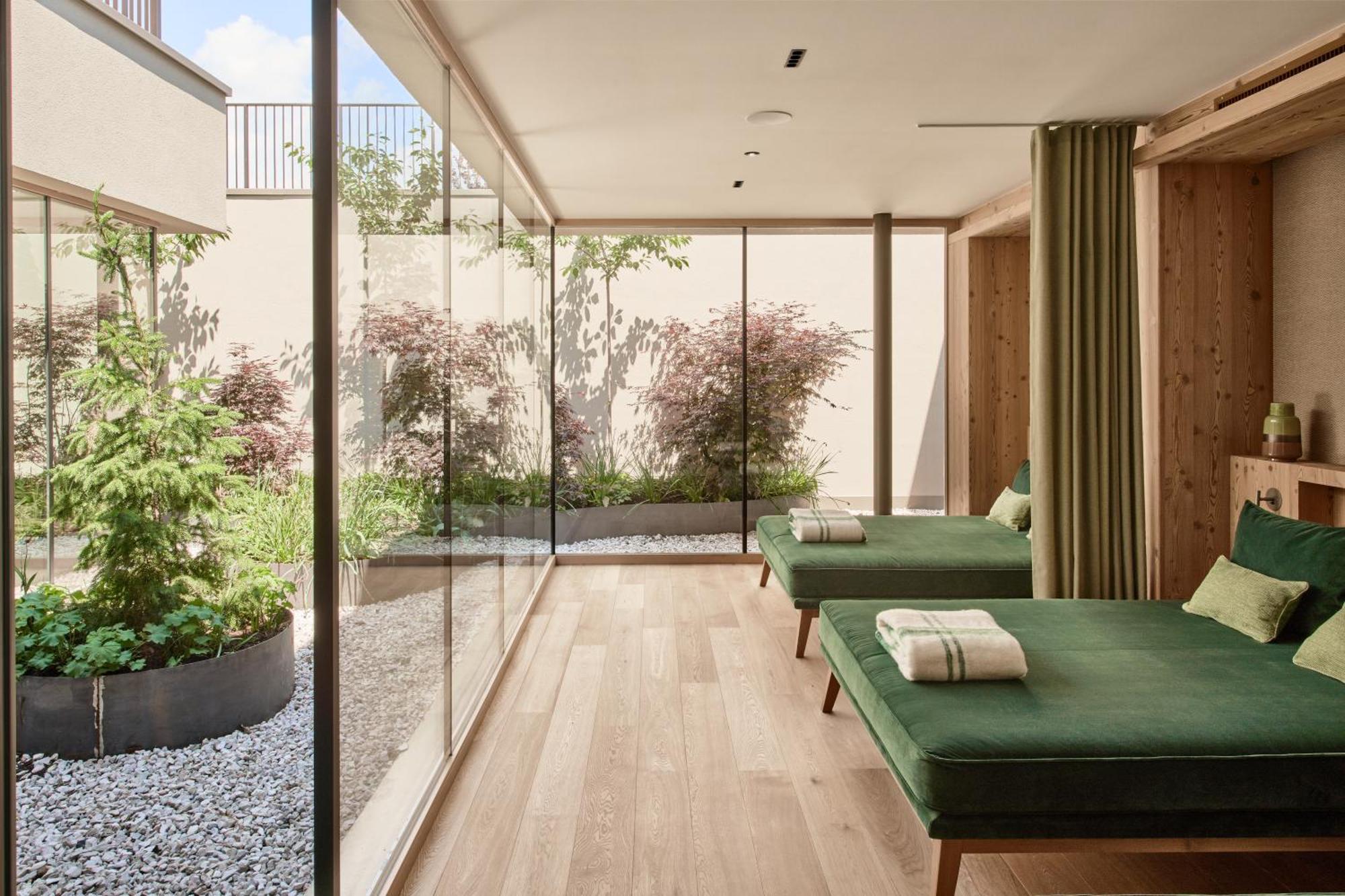 Falkensteiner Hotel Kronplatz - The Leading Hotels Of The World (Adults Only) Riscone Exterior photo Spa at The Ivy Collection, St John's Wood