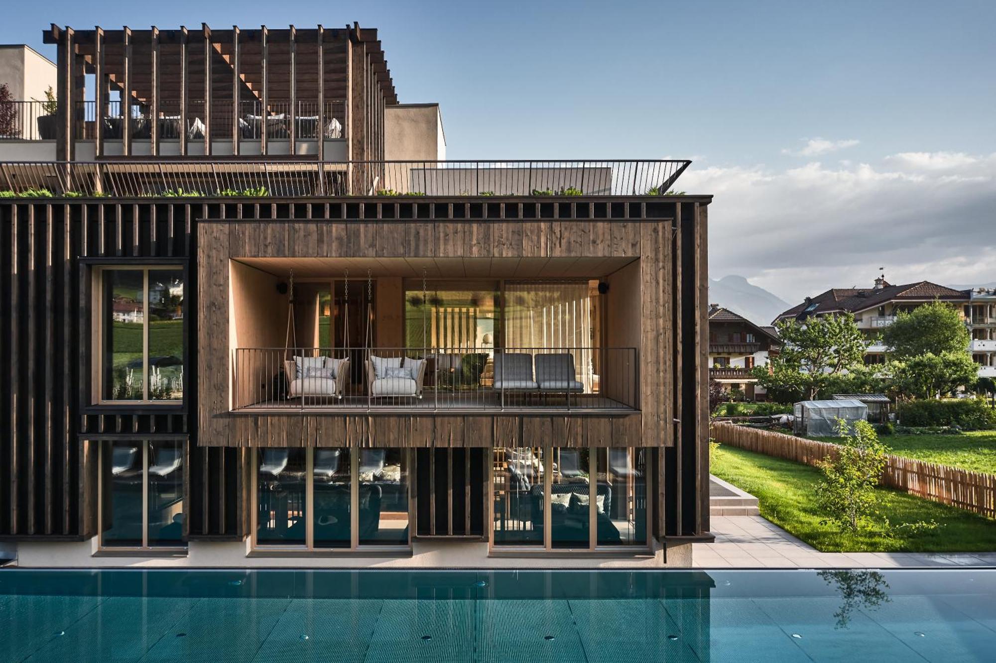 Falkensteiner Hotel Kronplatz - The Leading Hotels Of The World (Adults Only) Riscone Exterior photo Villa in the resort