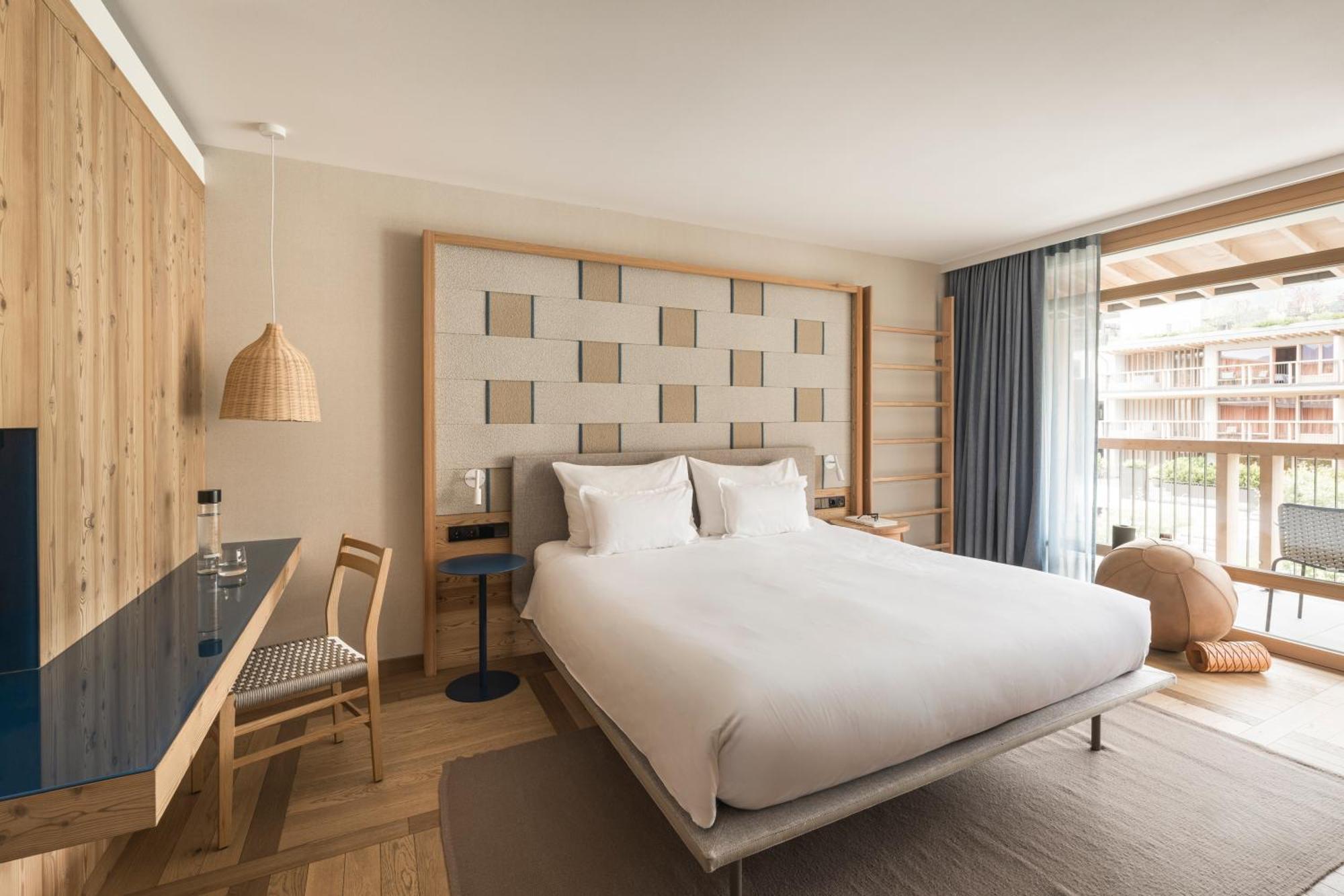 Falkensteiner Hotel Kronplatz - The Leading Hotels Of The World (Adults Only) Riscone Room photo A room at the hotel